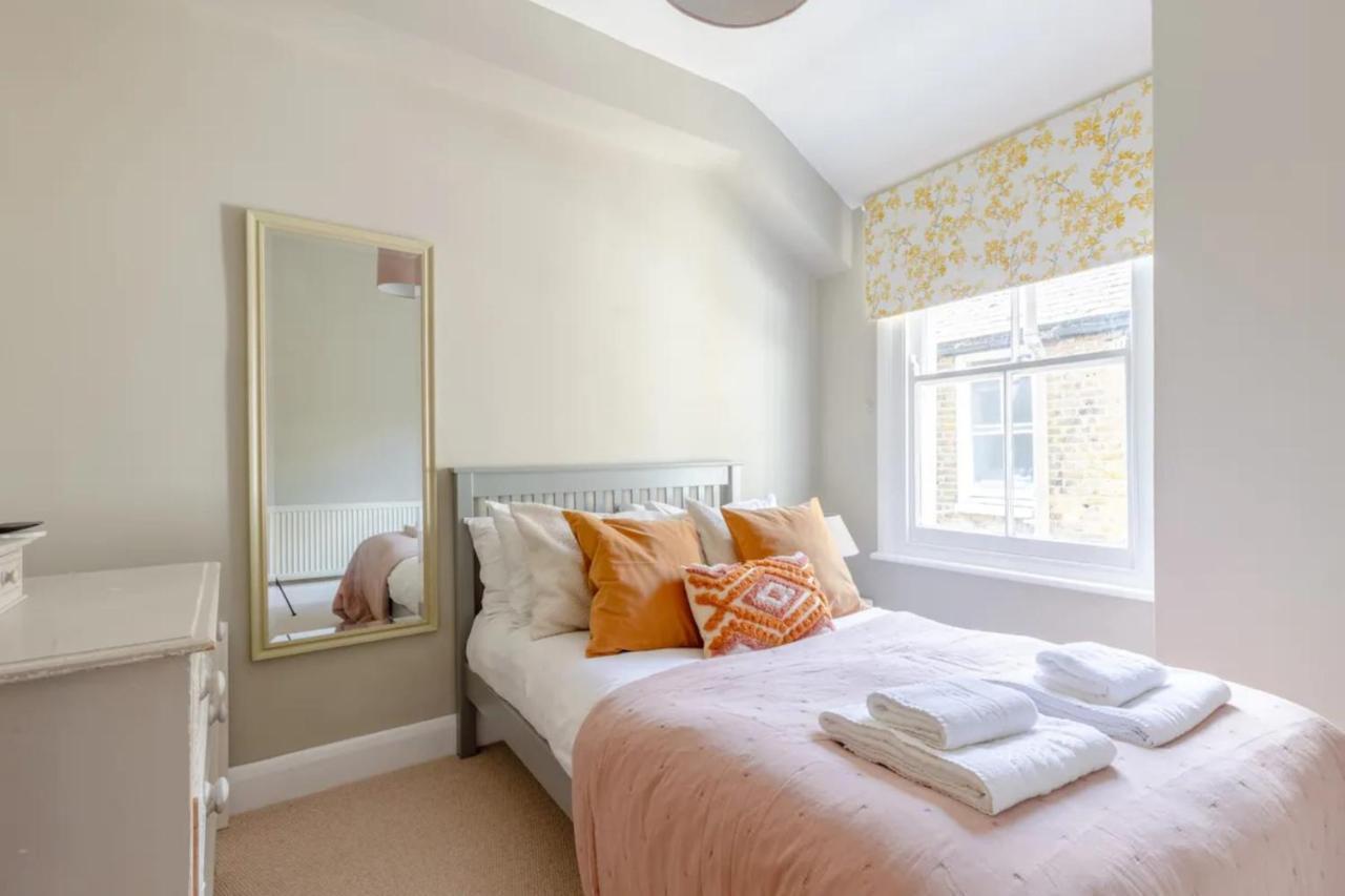 Luxuriously Designed 3 Bedroom Apartment In Clapham Лондон Экстерьер фото